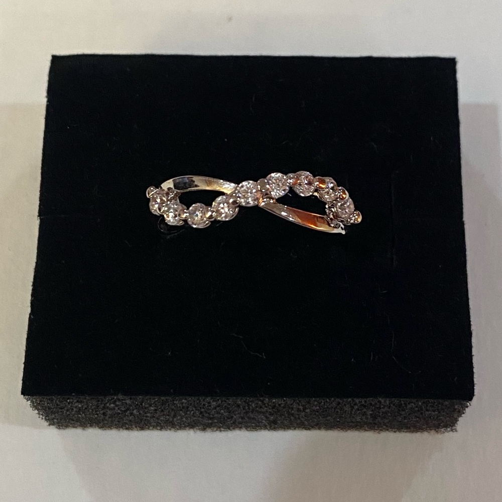 KOHL’S Sterling Silver Cubic Zirconia Diamond Accent Infinity Band Ring - Size 8